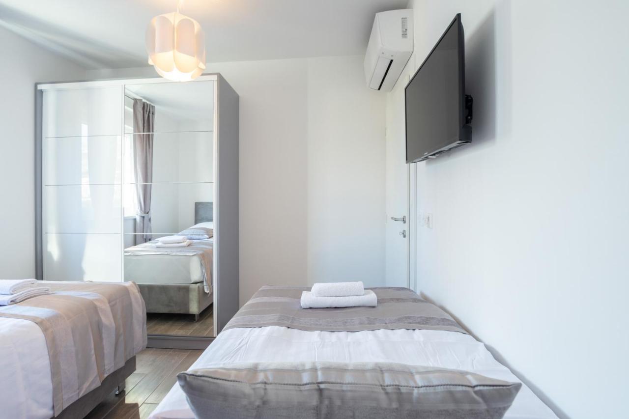 Sea Vista Apartments Kastela Exterior photo